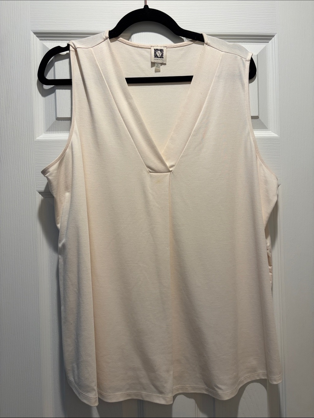 Anne Klein Soft Cream V-Neck Sleeveless Top